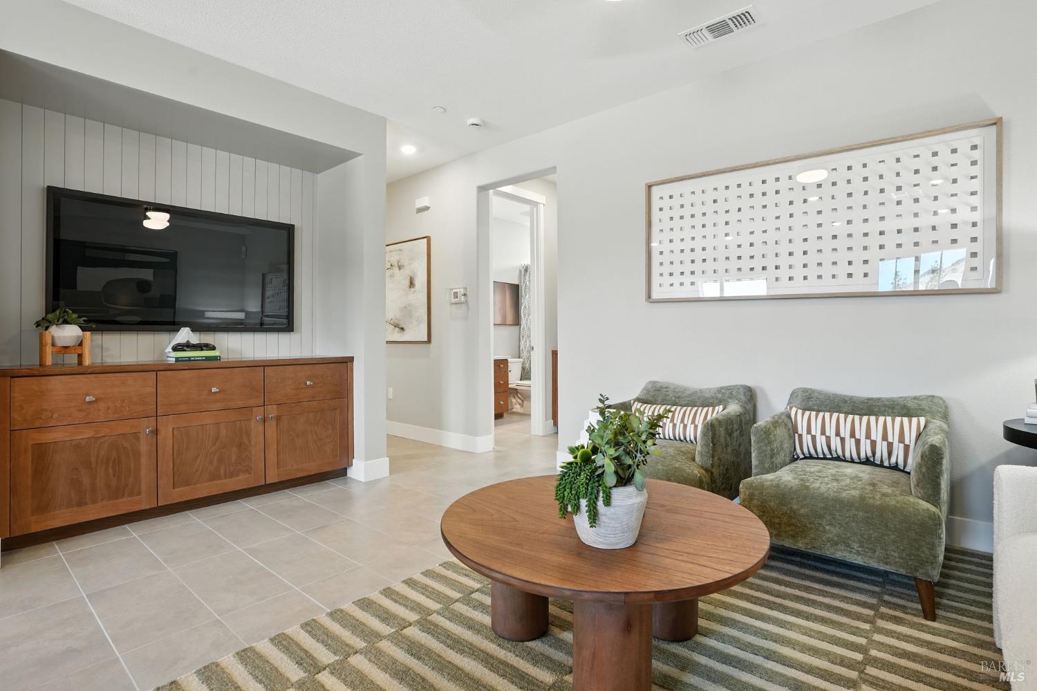 Detail Gallery Image 8 of 16 For 64 Cardamom Ln #1202,  Morgan Hill,  CA 95037 - 3 Beds | 3 Baths