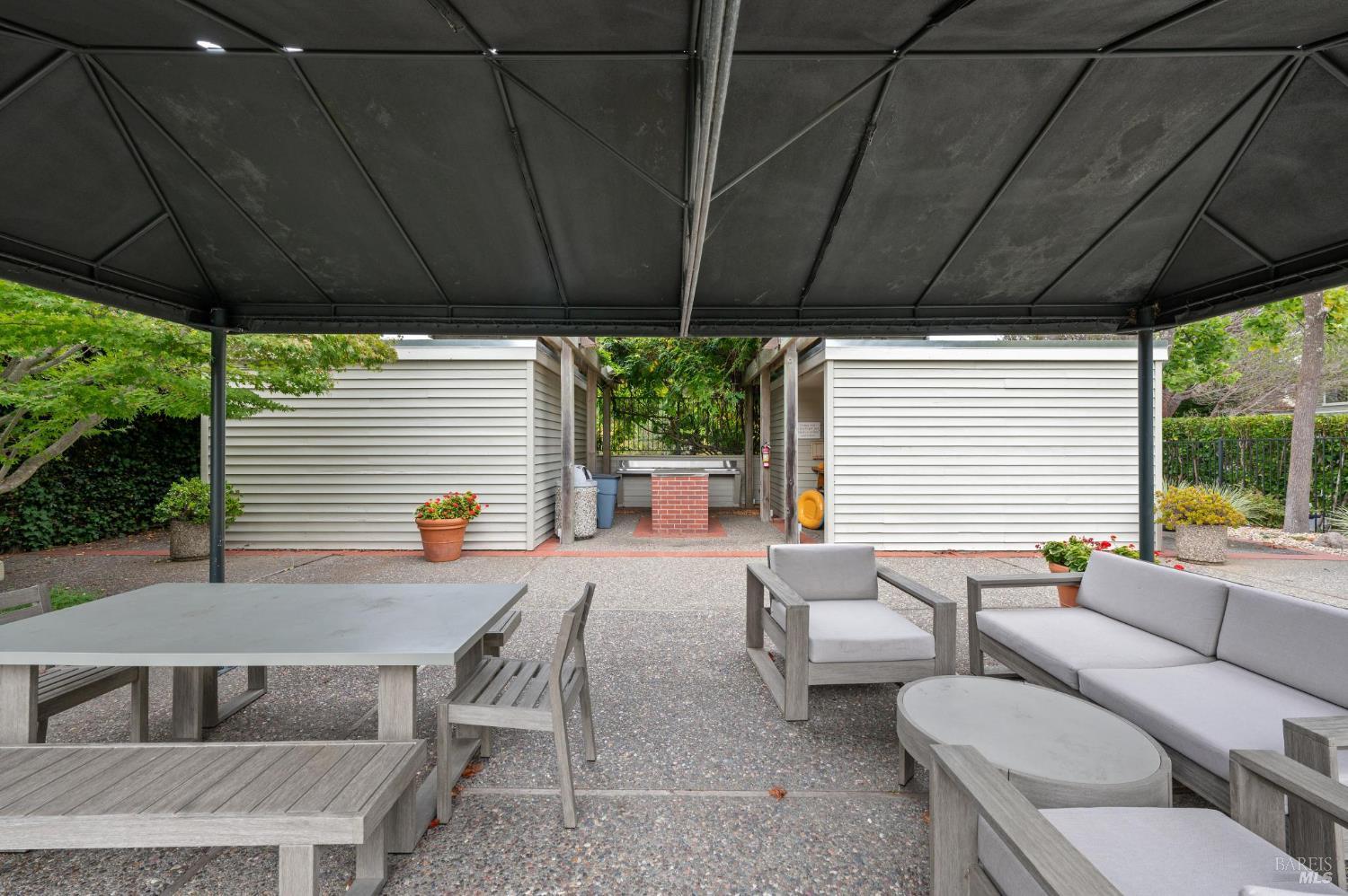 Detail Gallery Image 51 of 54 For 121 Eucalyptus Knoll St, Mill Valley,  CA 94941 - 2 Beds | 2 Baths