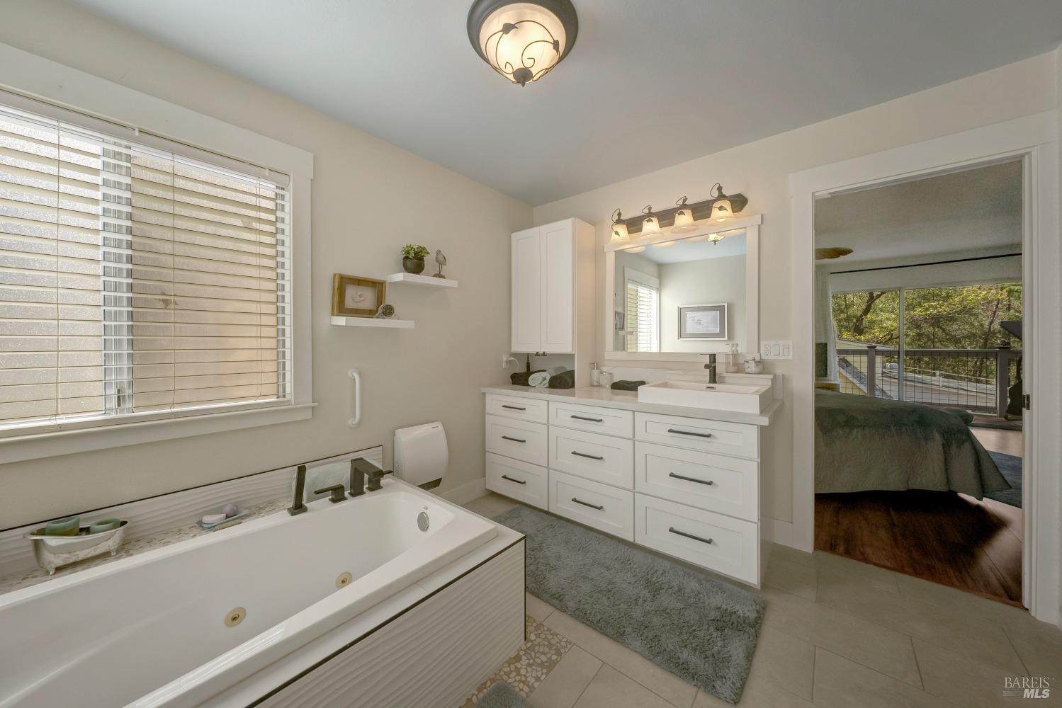 Detail Gallery Image 25 of 61 For 16675 Mountain View Dr, Cobb,  CA 95426 - 4 Beds | 3 Baths