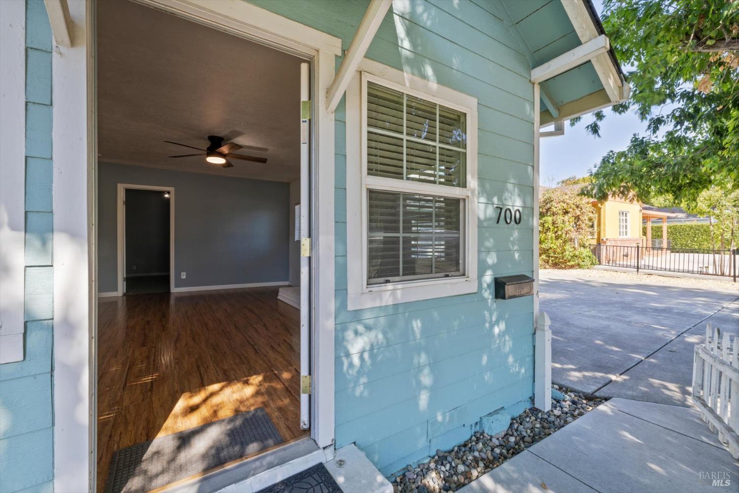 Detail Gallery Image 7 of 50 For 700 W a St, Dixon,  CA 95620 - 3 Beds | 1 Baths