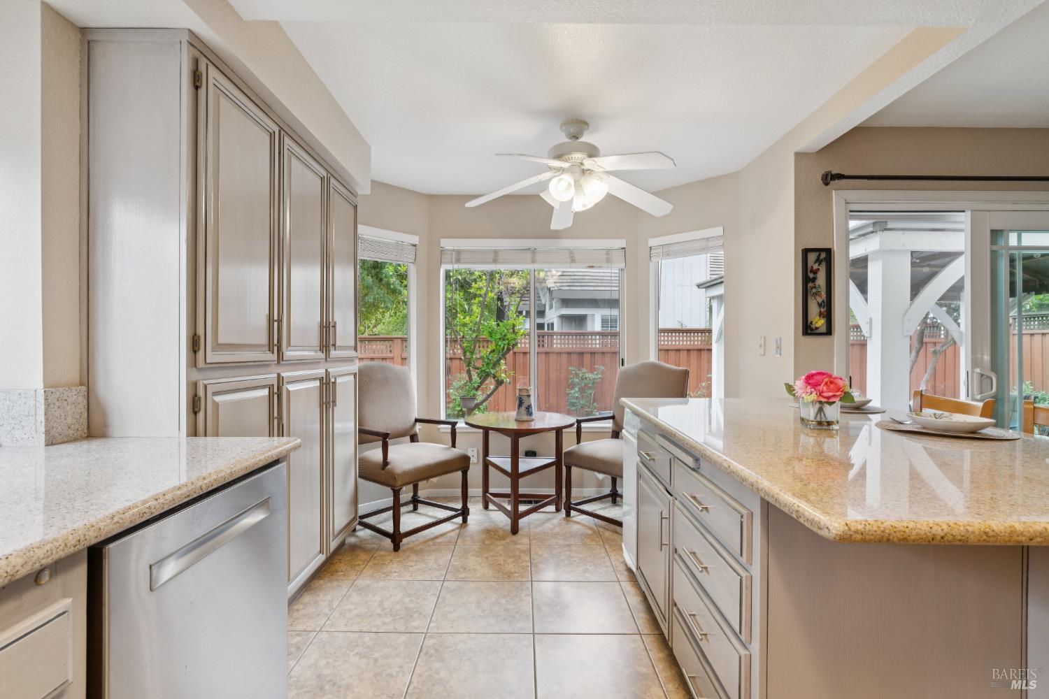 Detail Gallery Image 22 of 56 For 8501 Shadetree Dr, Windsor,  CA 95492 - 4 Beds | 3 Baths