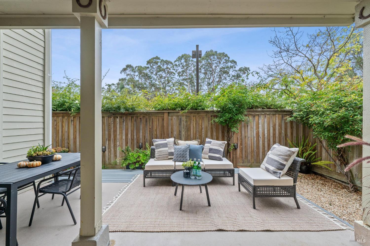 Detail Gallery Image 20 of 54 For 121 Eucalyptus Knoll St, Mill Valley,  CA 94941 - 2 Beds | 2 Baths