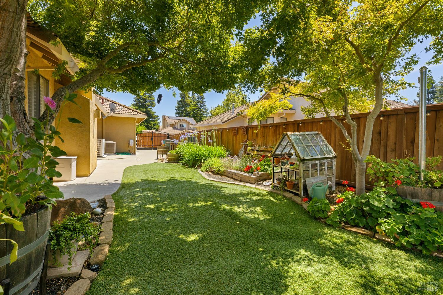 Detail Gallery Image 41 of 56 For 206 Willow Green Way, Vacaville,  CA 95687 - 5 Beds | 3 Baths