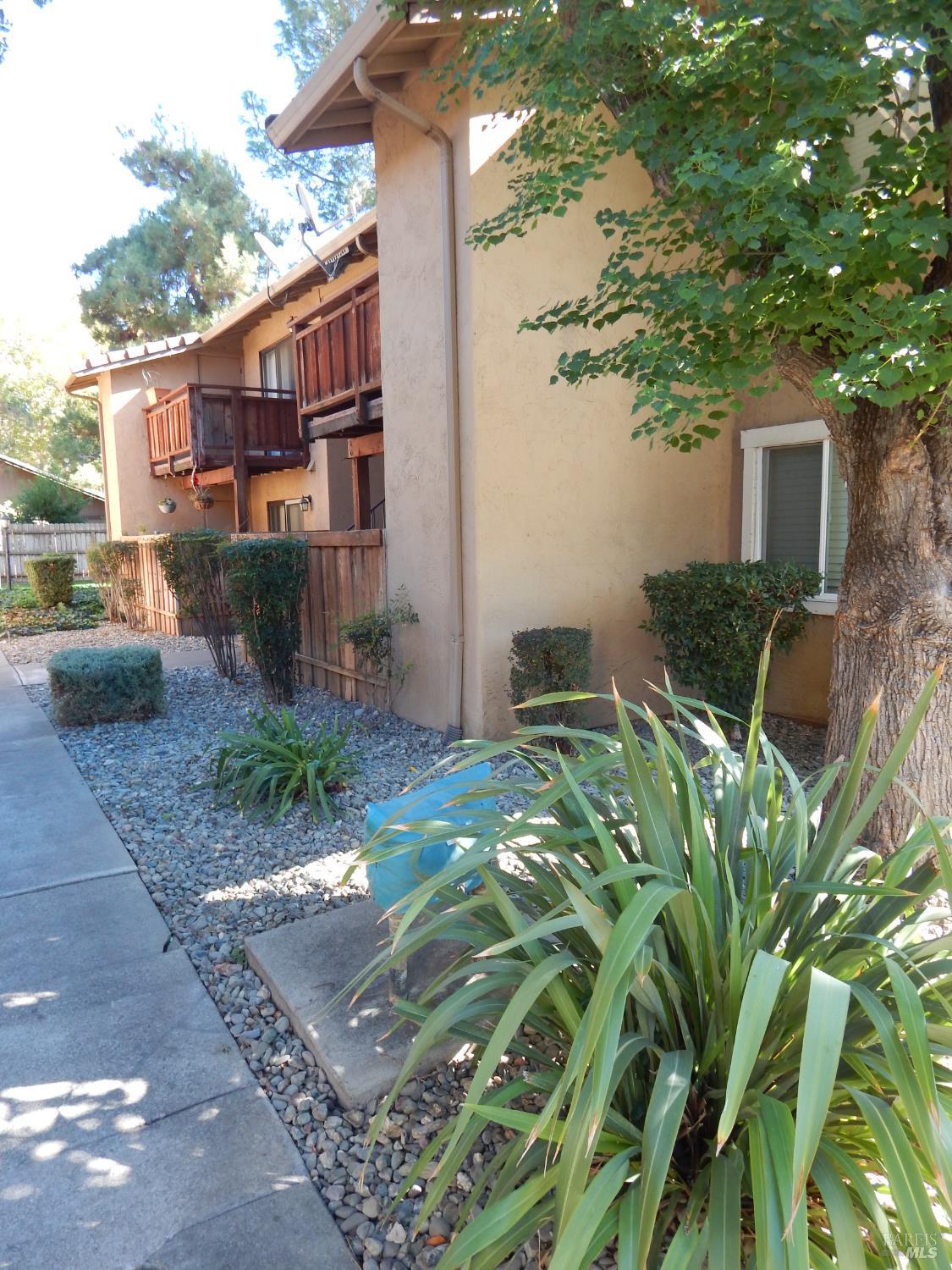 Detail Gallery Image 3 of 43 For 524 Arcadia Dr, Vacaville,  CA 95687 - 1 Beds | 1 Baths