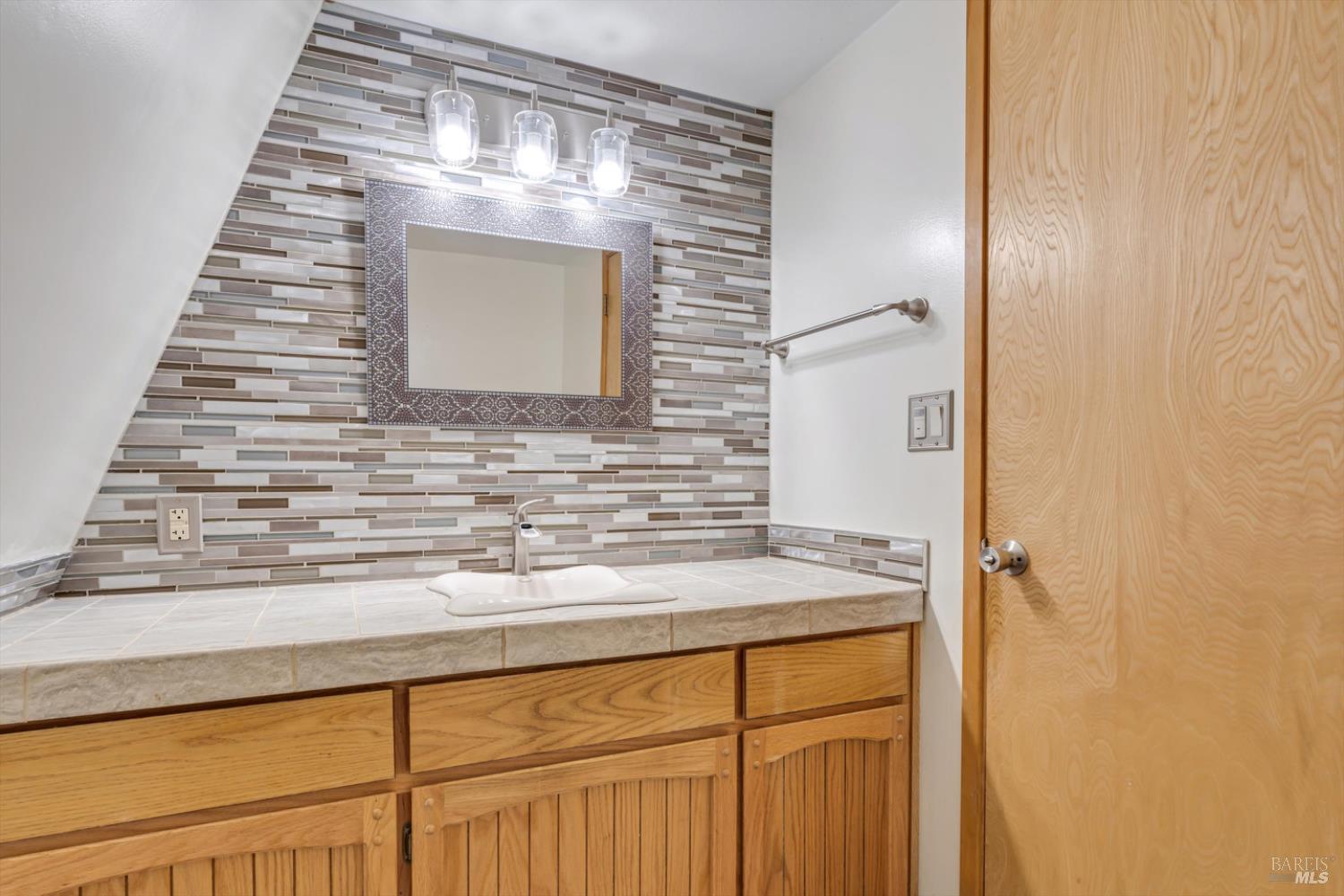 Detail Gallery Image 26 of 29 For 7980 Buckingham Ct, Kelseyville,  CA 95451 - 3 Beds | 2/1 Baths