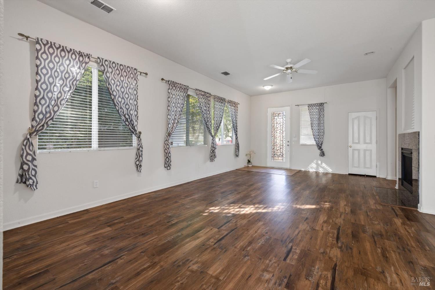 Detail Gallery Image 17 of 55 For 1651 Little Rock Cir, Suisun City,  CA 94585 - 3 Beds | 2 Baths