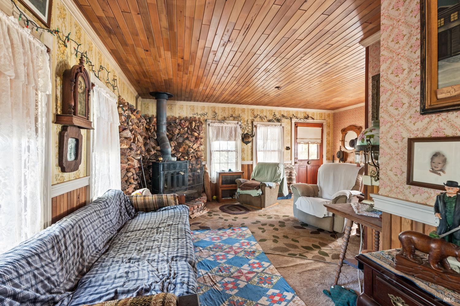 Detail Gallery Image 15 of 24 For 24600 String Creek Rd, Willits,  CA 95490 - 2 Beds | 1 Baths