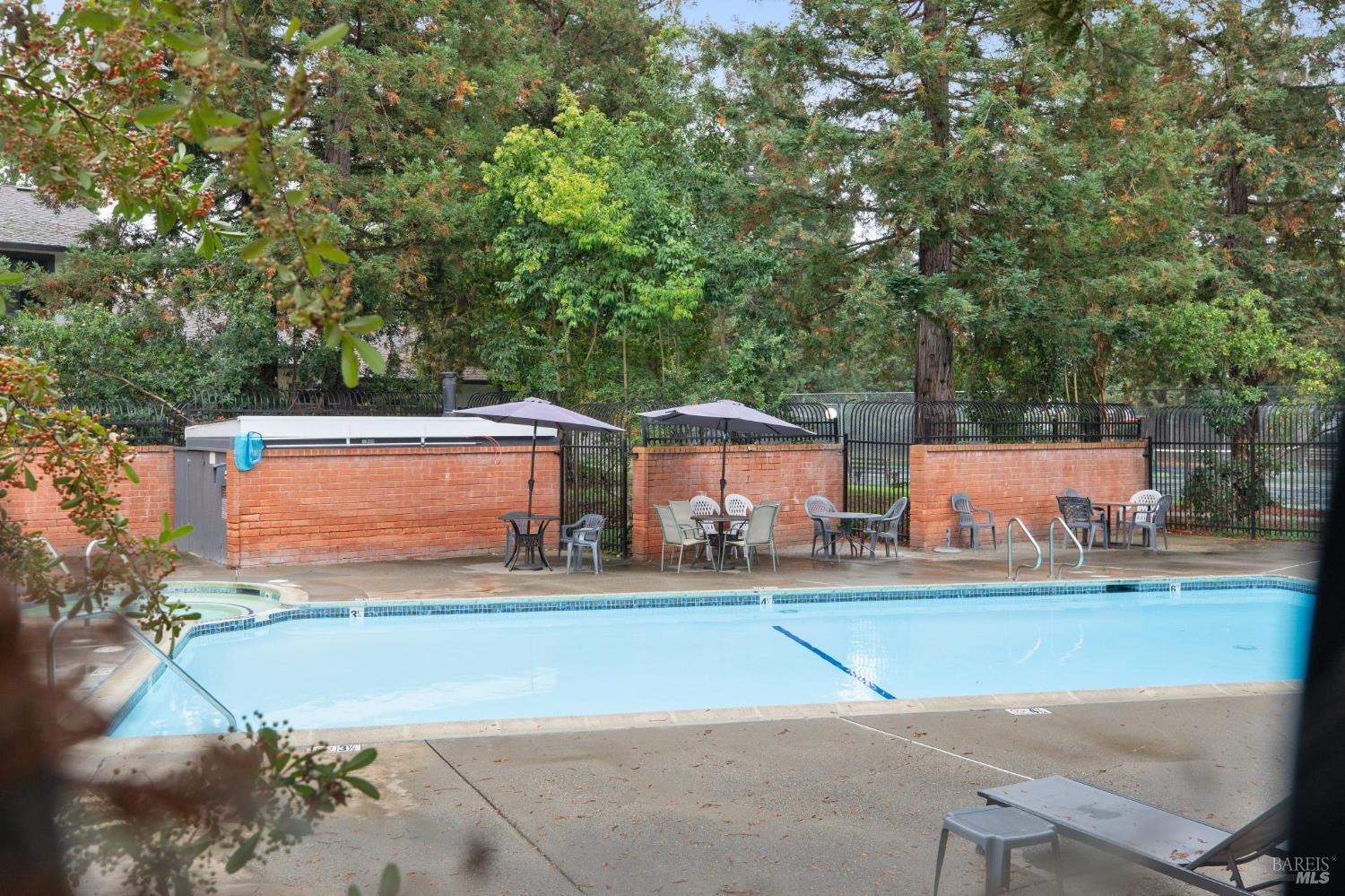 Detail Gallery Image 33 of 33 For 602 Marylyn Cir, Petaluma,  CA 94954 - 3 Beds | 2/1 Baths