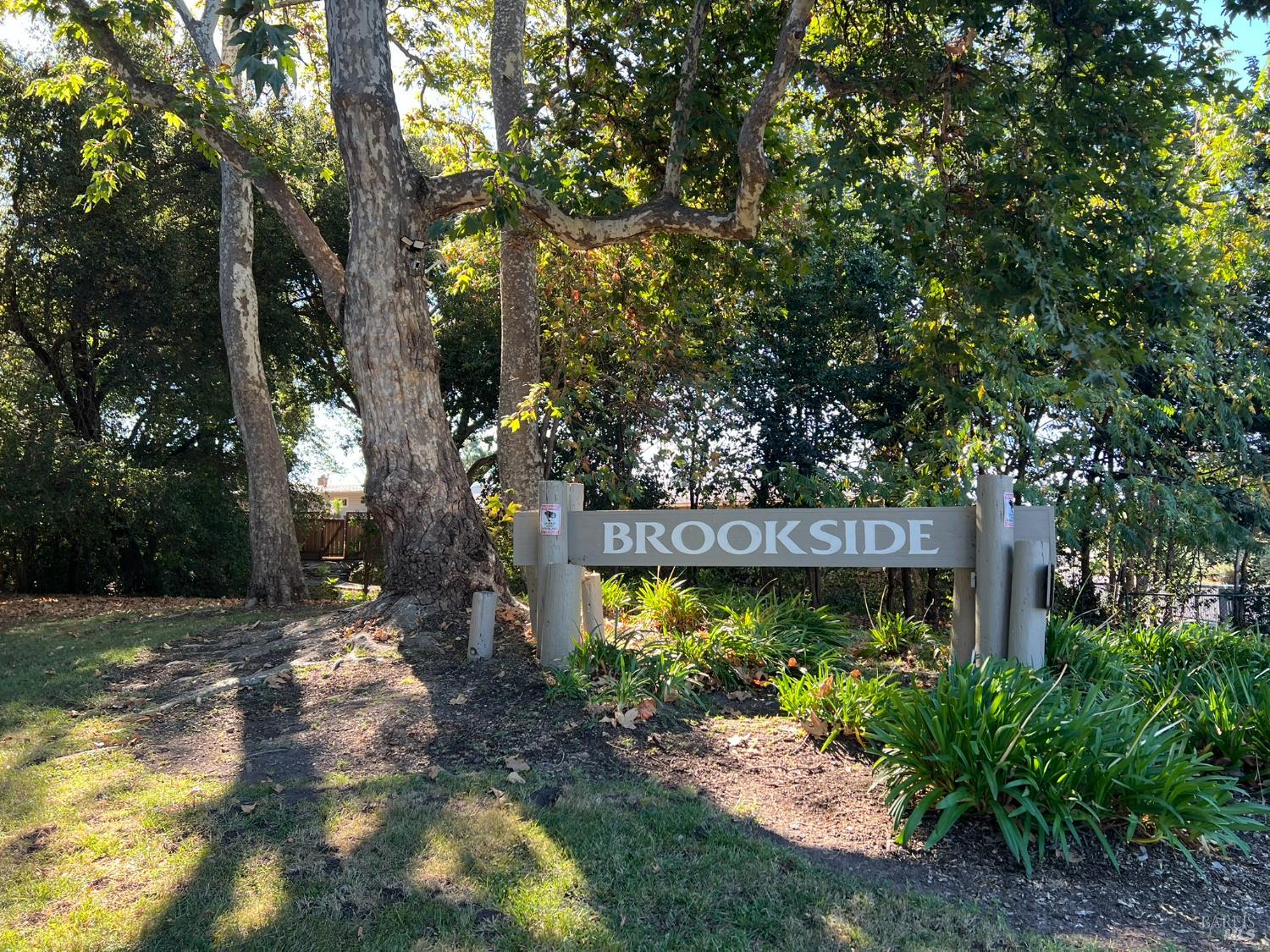 Detail Gallery Image 5 of 16 For 28 Belvedere Ct, Napa,  CA 94559 - 3 Beds | 2 Baths