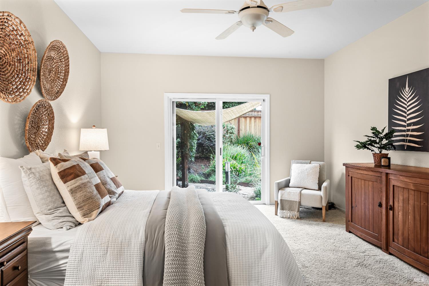 Detail Gallery Image 19 of 36 For 906 Woodlake Dr, Santa Rosa,  CA 95405 - 3 Beds | 2/1 Baths