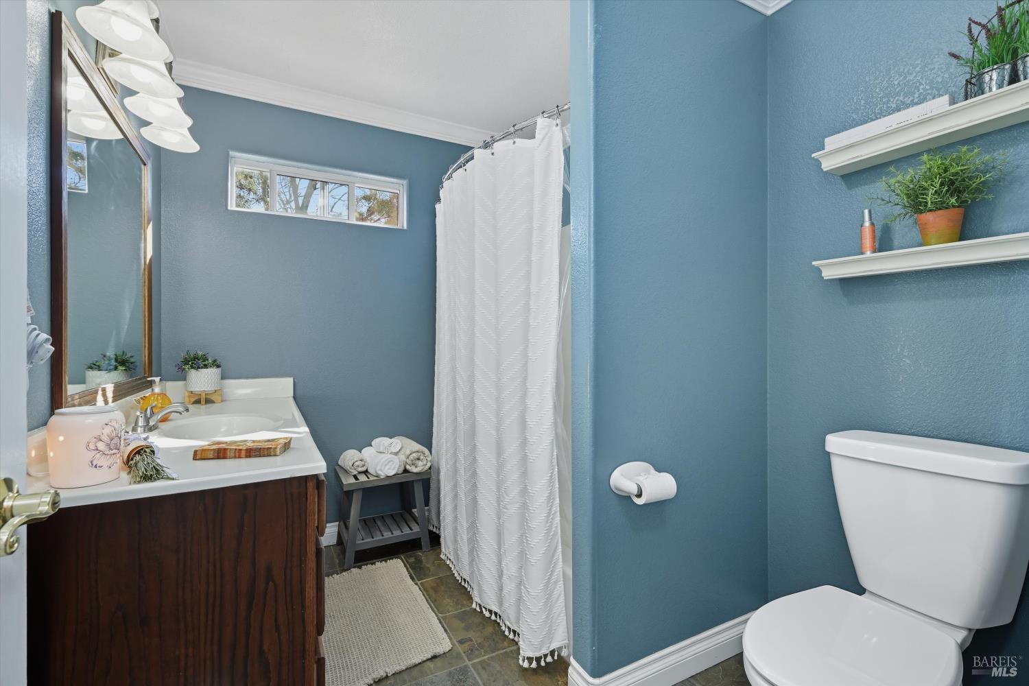 Detail Gallery Image 11 of 24 For 5294 Bel Air Dr, Kelseyville,  CA 95451 - 3 Beds | 2 Baths