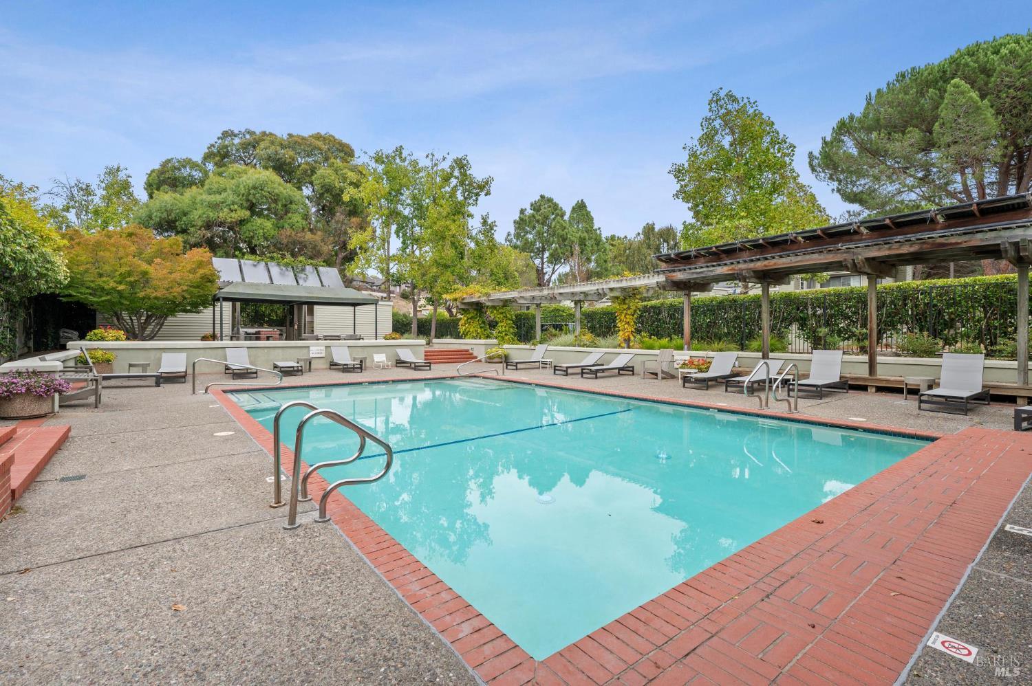 Detail Gallery Image 50 of 54 For 121 Eucalyptus Knoll St, Mill Valley,  CA 94941 - 2 Beds | 2 Baths