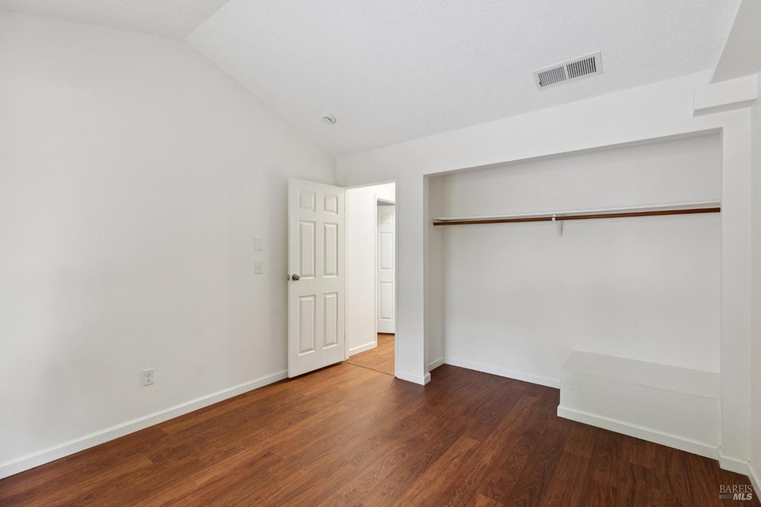 Detail Gallery Image 26 of 33 For 602 Marylyn Cir, Petaluma,  CA 94954 - 3 Beds | 2/1 Baths