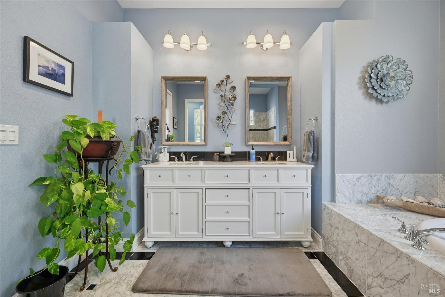 Detail Gallery Image 29 of 79 For 18530 Glenwood Rd, Hidden Valley Lake,  CA 95467 - 3 Beds | 3/1 Baths