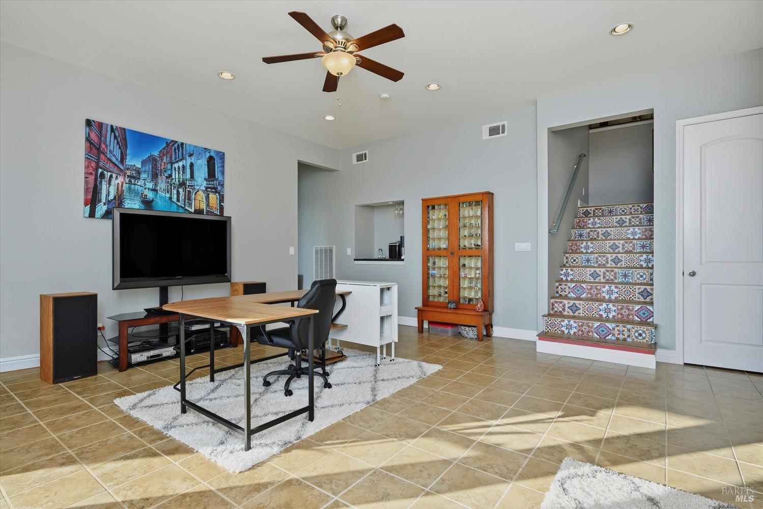 Detail Gallery Image 42 of 79 For 18530 Glenwood Rd, Hidden Valley Lake,  CA 95467 - 3 Beds | 3/1 Baths