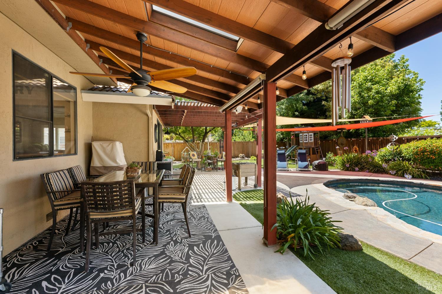 Detail Gallery Image 45 of 56 For 206 Willow Green Way, Vacaville,  CA 95687 - 5 Beds | 3 Baths