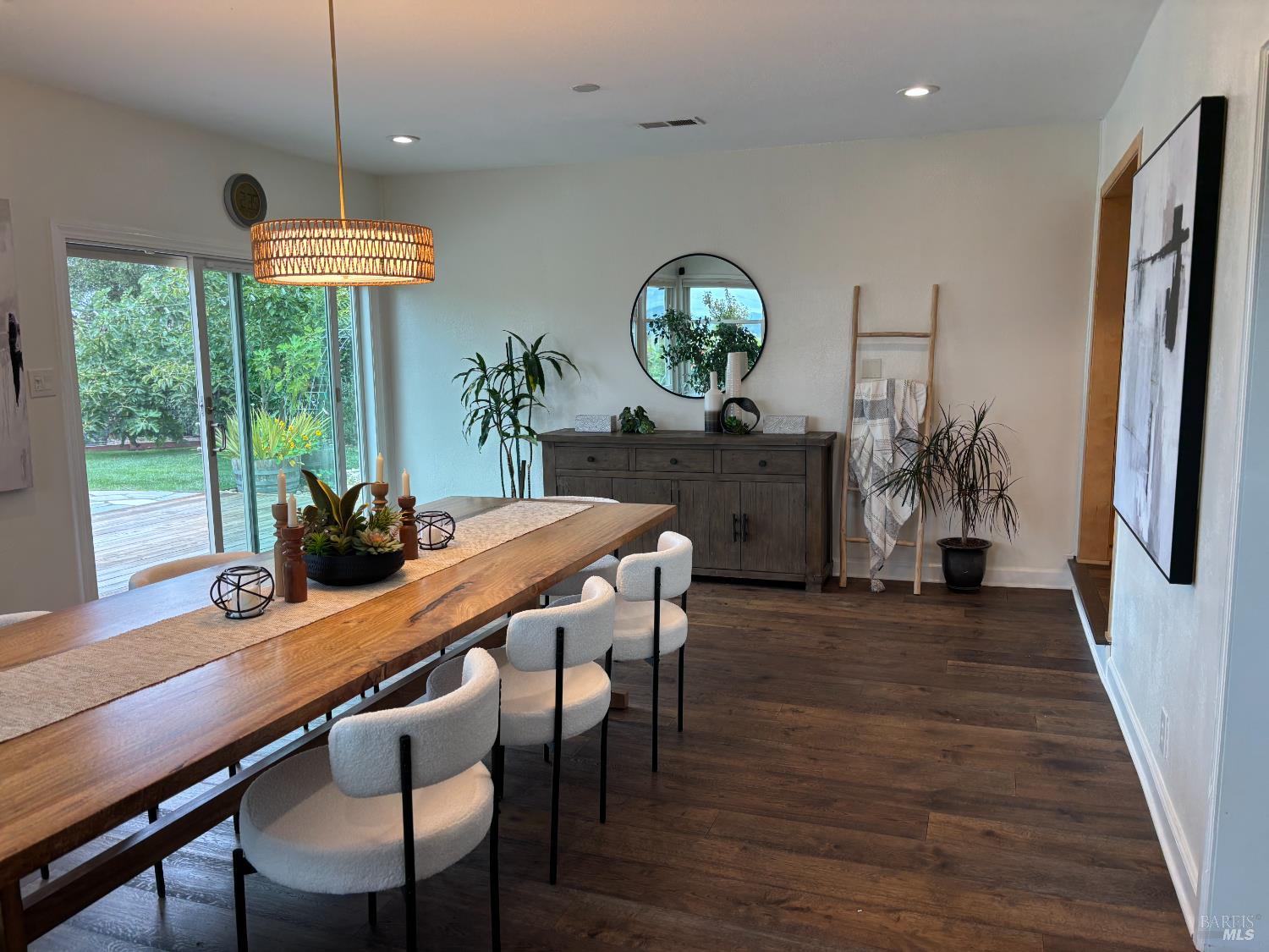 Detail Gallery Image 9 of 28 For 133 Montego Key, Novato,  CA 94949 - 3 Beds | 3 Baths