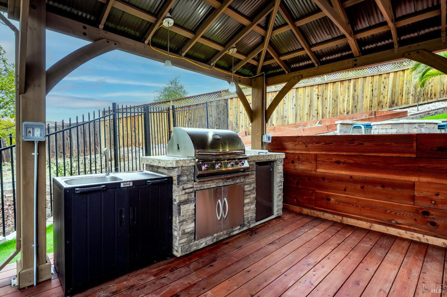 Detail Gallery Image 58 of 71 For 3428 Lake Park Ct, Santa Rosa,  CA 95403 - 4 Beds | 3/1 Baths