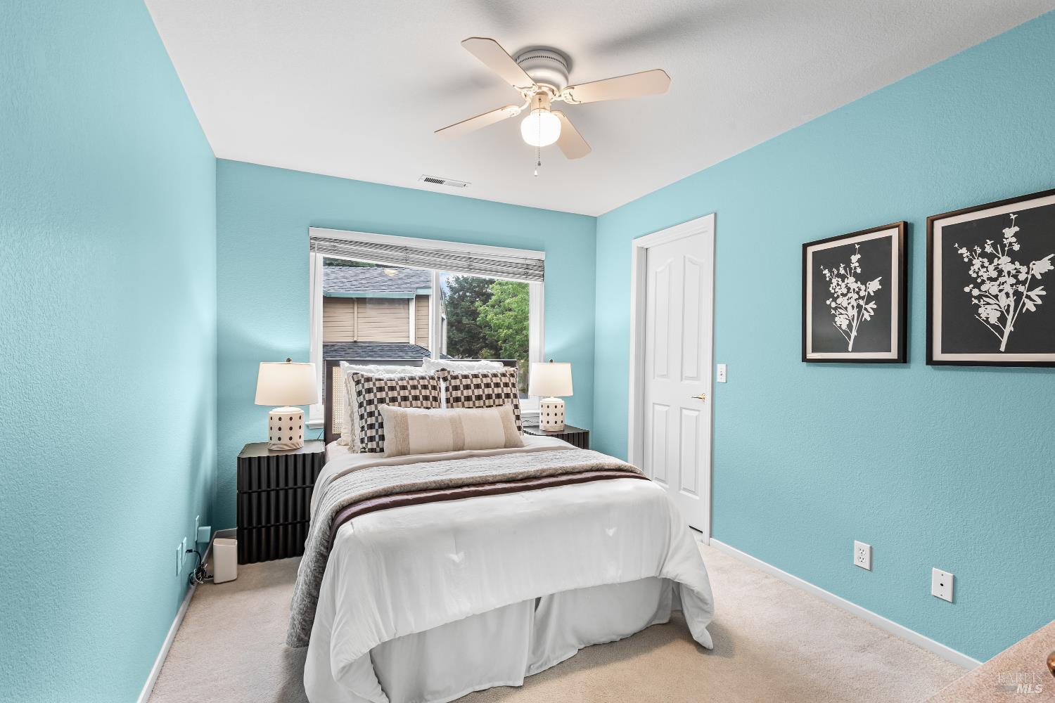 Detail Gallery Image 26 of 36 For 906 Woodlake Dr, Santa Rosa,  CA 95405 - 3 Beds | 2/1 Baths