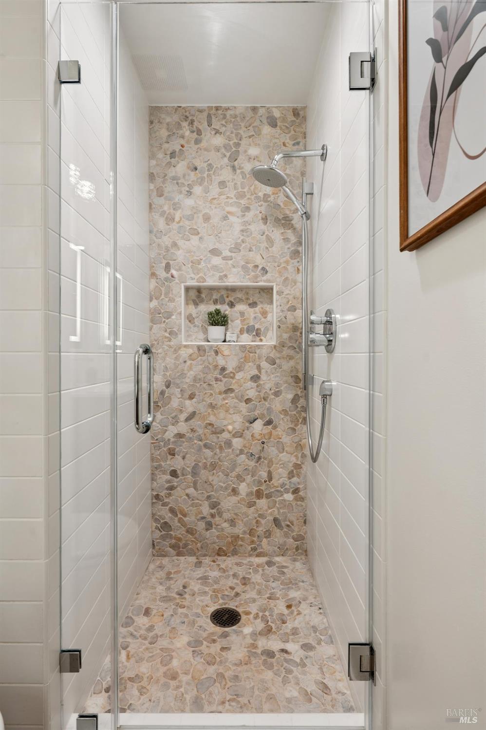 Detail Gallery Image 41 of 54 For 121 Eucalyptus Knoll St, Mill Valley,  CA 94941 - 2 Beds | 2 Baths