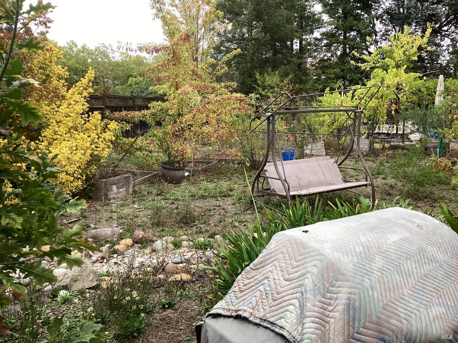 Detail Gallery Image 9 of 22 For 317 Windflower Ct, Windsor,  CA 95492 - 3 Beds | 2 Baths