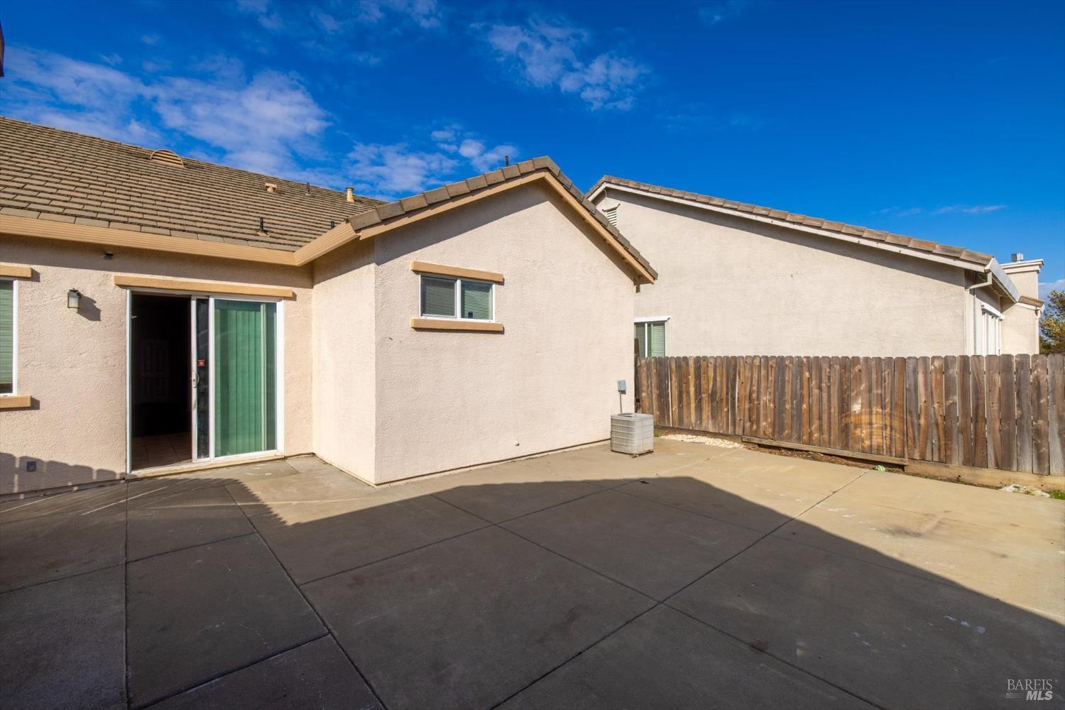 Detail Gallery Image 42 of 55 For 1651 Little Rock Cir, Suisun City,  CA 94585 - 3 Beds | 2 Baths