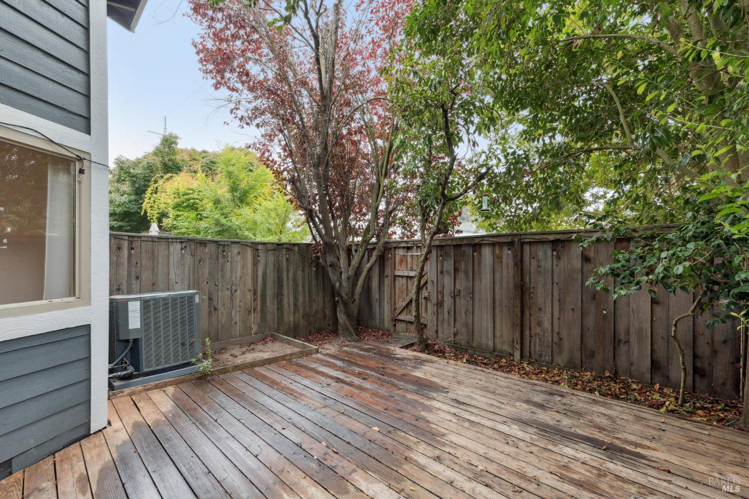 Detail Gallery Image 29 of 33 For 602 Marylyn Cir, Petaluma,  CA 94954 - 3 Beds | 2/1 Baths