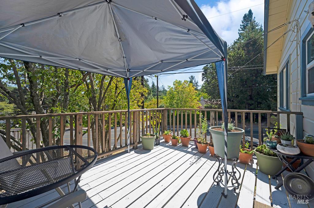 Detail Gallery Image 11 of 25 For 7600 Bodega Ave, Sebastopol,  CA 95472 - 7 Beds | 4 Baths