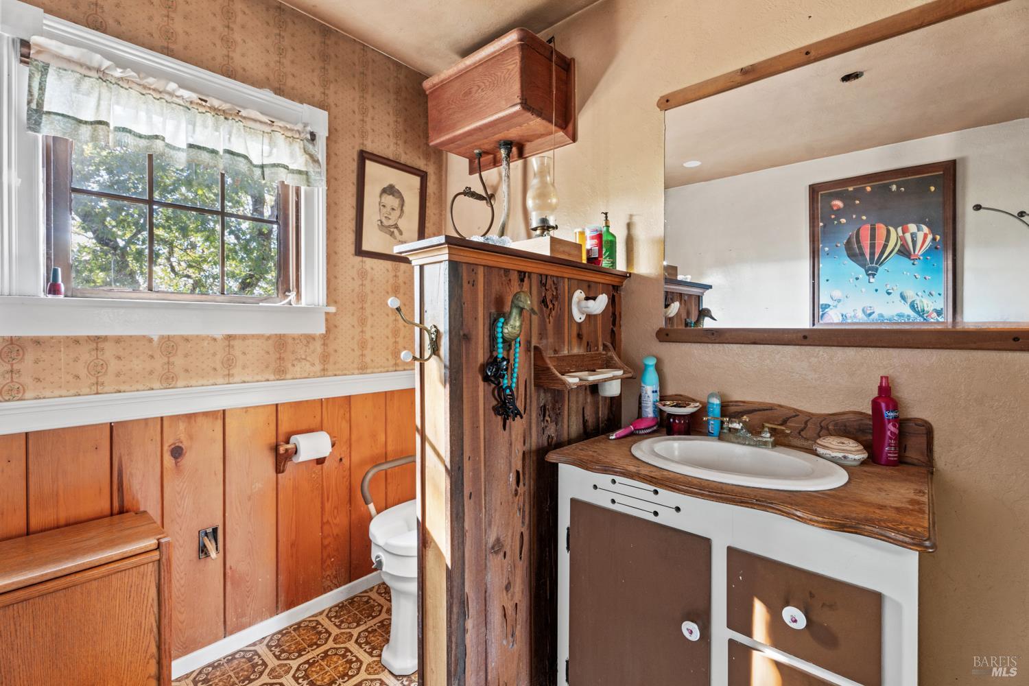 Detail Gallery Image 18 of 24 For 24600 String Creek Rd, Willits,  CA 95490 - 2 Beds | 1 Baths