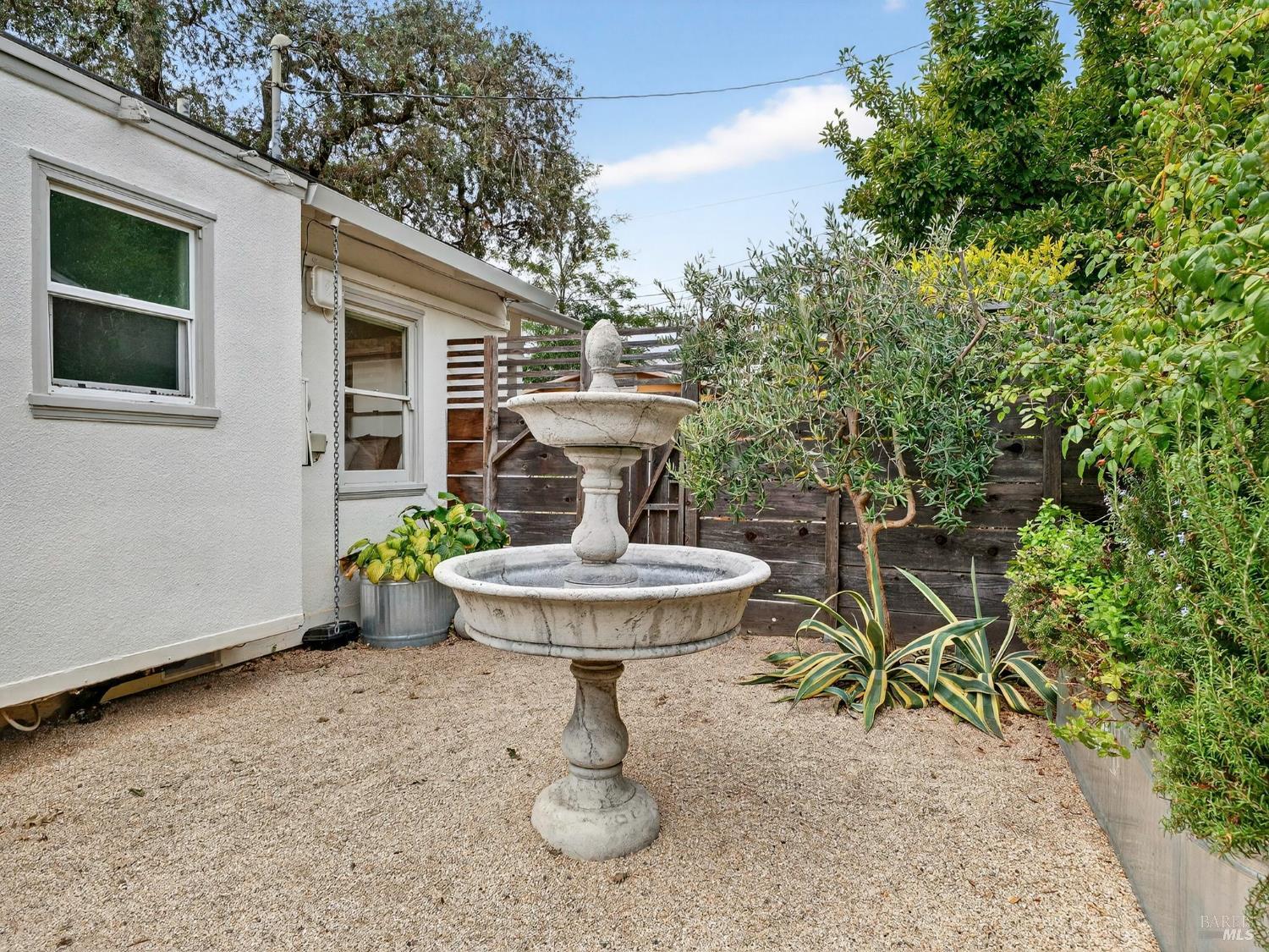 Detail Gallery Image 11 of 30 For 2 Bulson Ct, Napa,  CA 94559 - 2 Beds | 1 Baths