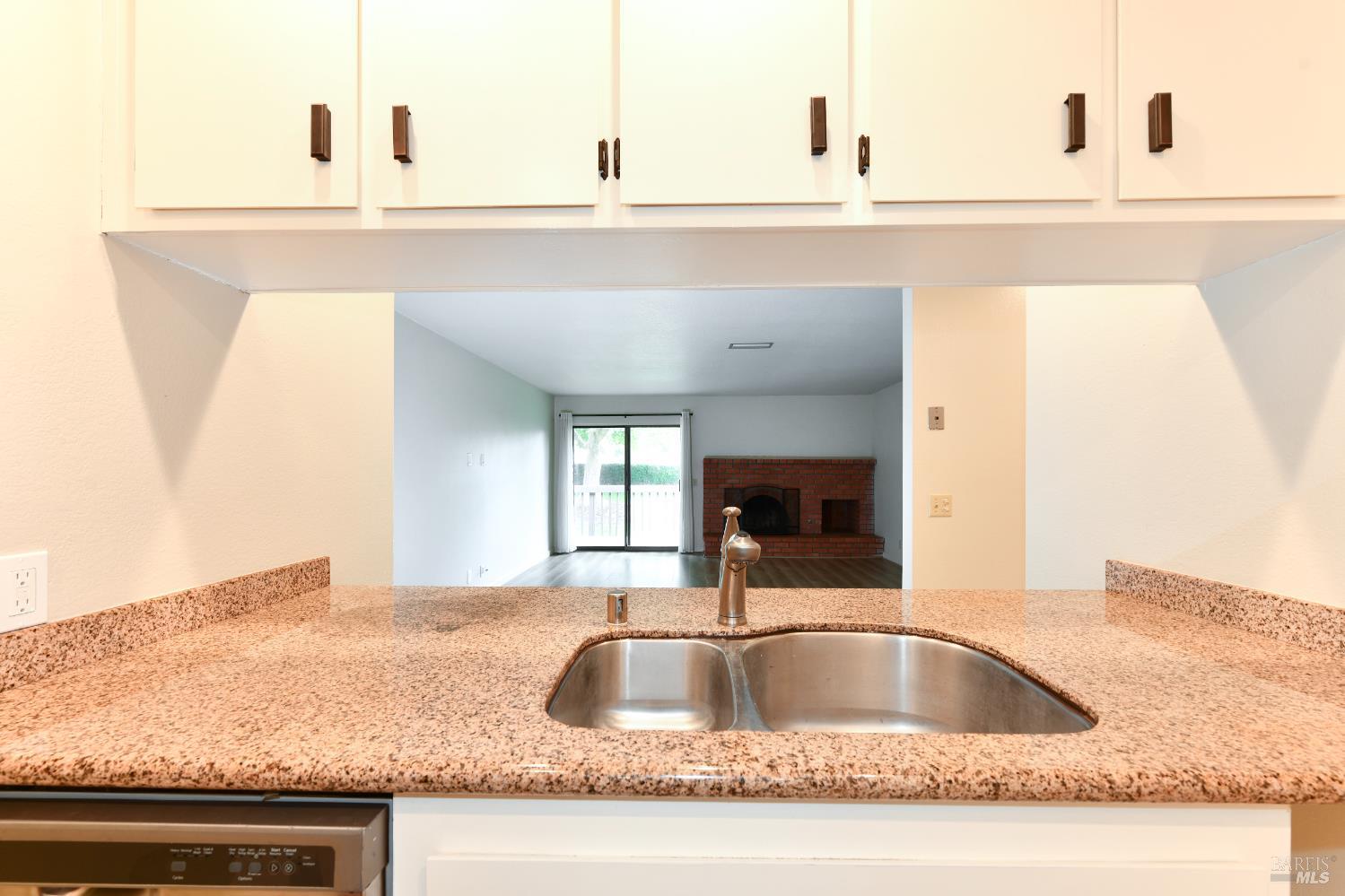 Detail Gallery Image 19 of 28 For 143 Vineyard Cir, Yountville,  CA 94559 - 2 Beds | 2 Baths