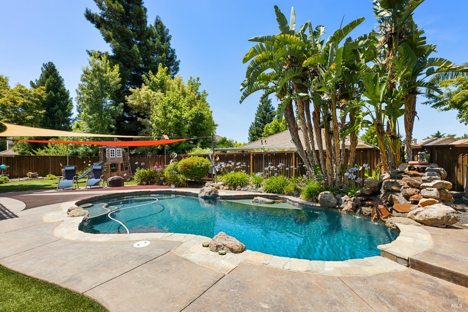 Detail Gallery Image 39 of 56 For 206 Willow Green Way, Vacaville,  CA 95687 - 5 Beds | 3 Baths