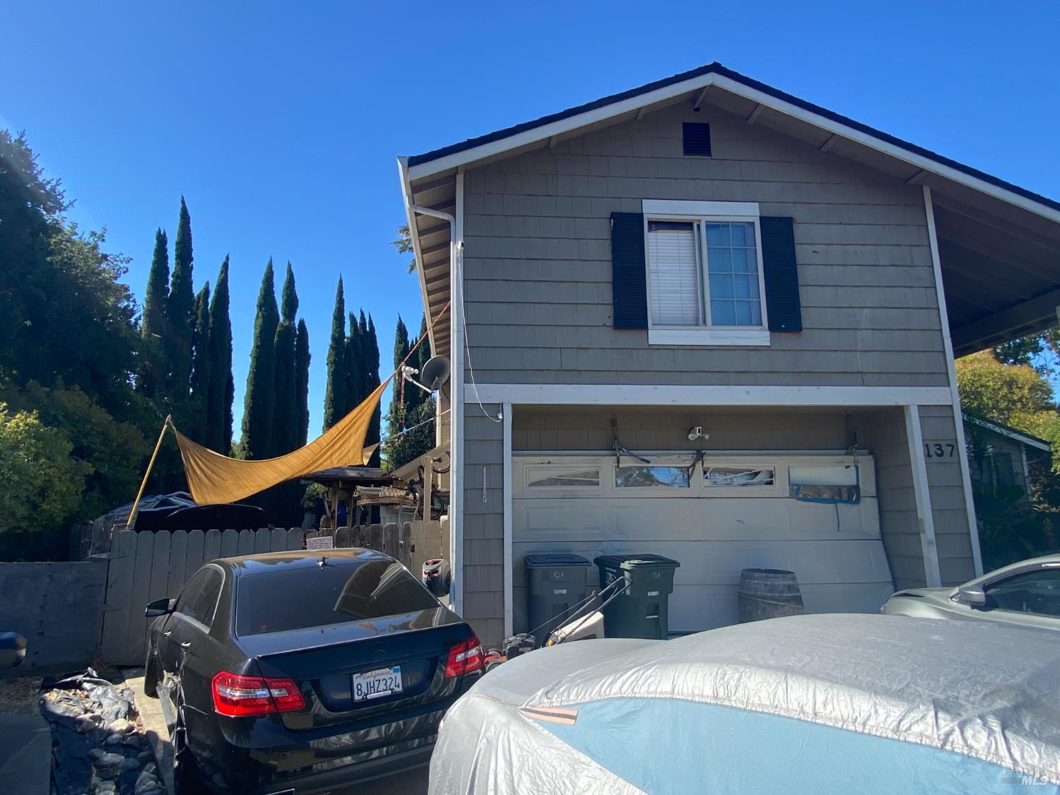 Detail Gallery Image 5 of 12 For 137 Valhalla Ct, Vacaville,  CA 95687 - 4 Beds | 2/1 Baths