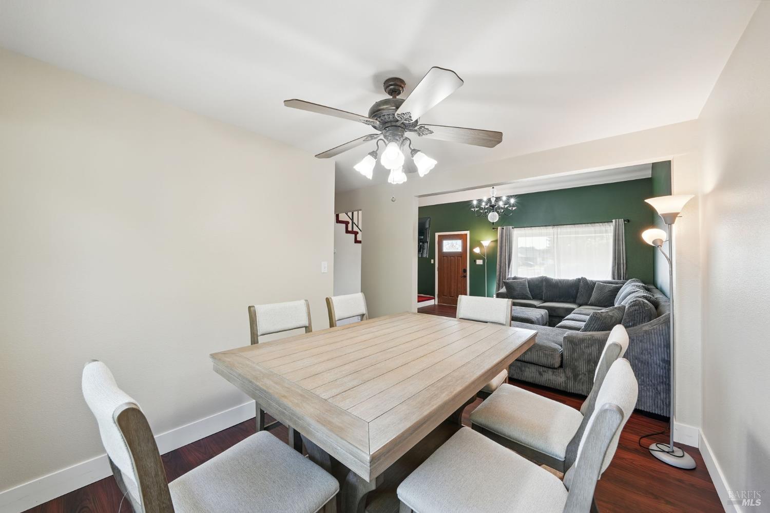 Detail Gallery Image 2 of 25 For 819 Bluejay Dr, Suisun City,  CA 94585 - 4 Beds | 2/1 Baths