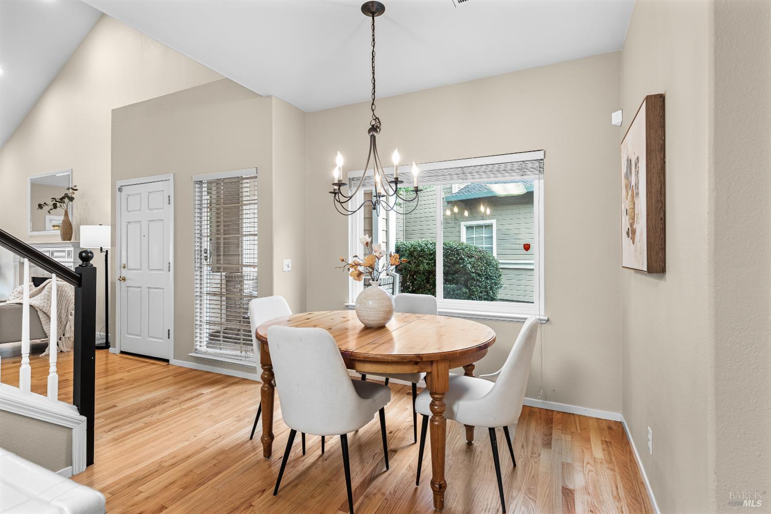 Detail Gallery Image 15 of 36 For 906 Woodlake Dr, Santa Rosa,  CA 95405 - 3 Beds | 2/1 Baths