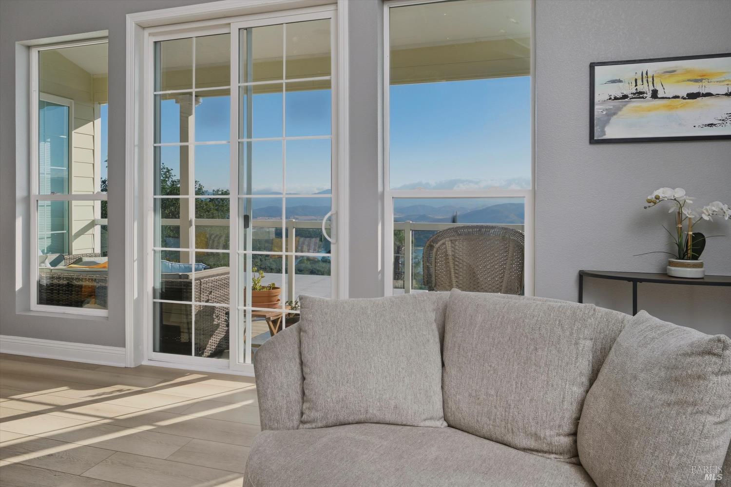 Detail Gallery Image 11 of 79 For 18530 Glenwood Rd, Hidden Valley Lake,  CA 95467 - 3 Beds | 3/1 Baths