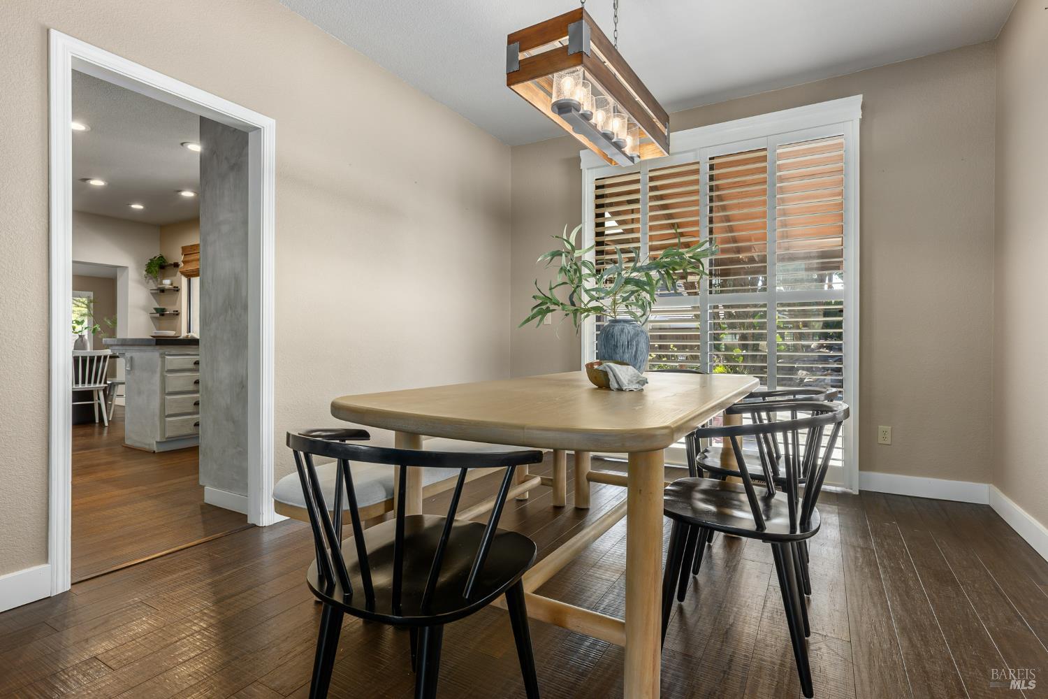 Detail Gallery Image 15 of 56 For 206 Willow Green Way, Vacaville,  CA 95687 - 5 Beds | 3 Baths