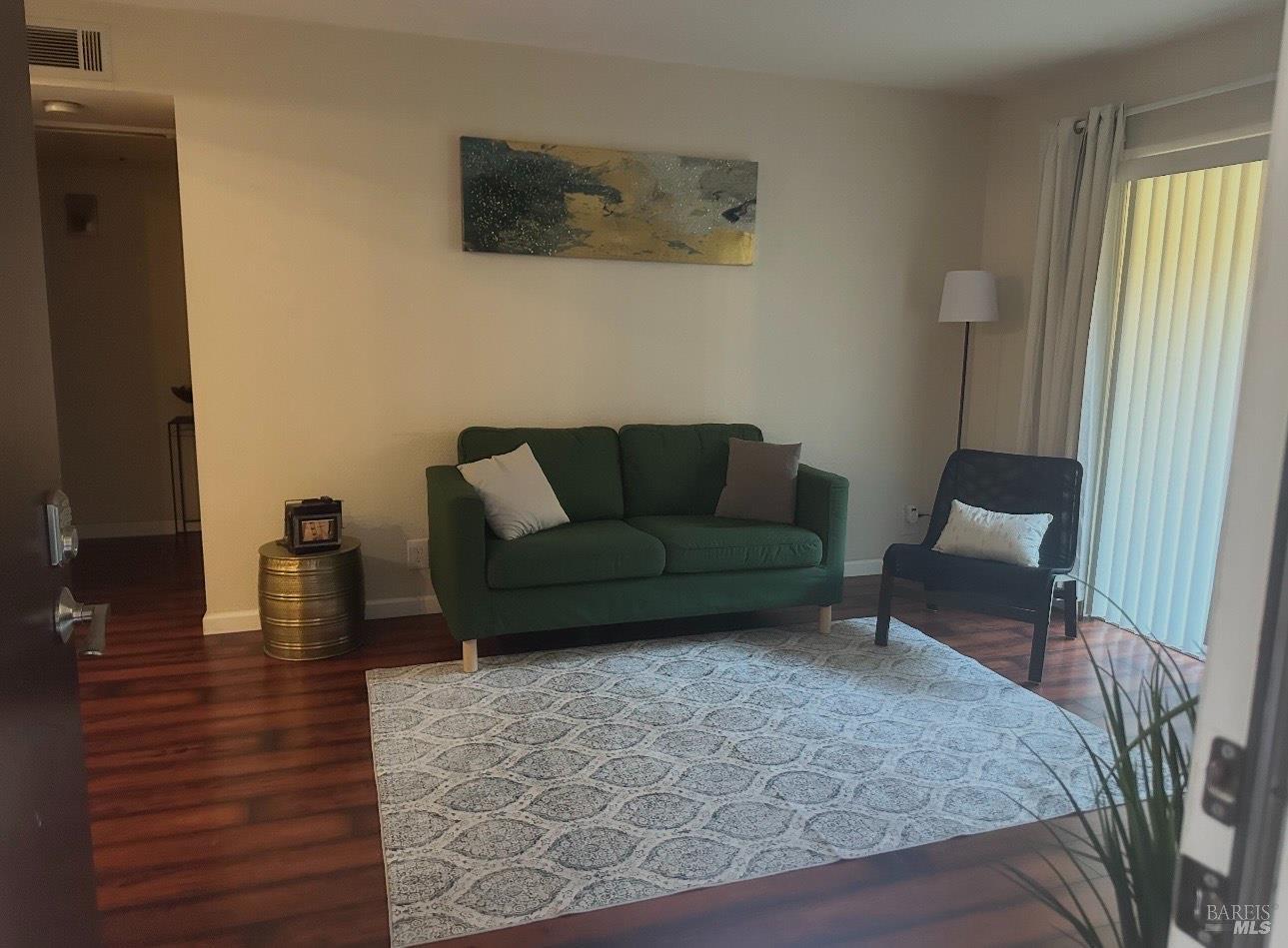 Detail Gallery Image 5 of 43 For 524 Arcadia Dr, Vacaville,  CA 95687 - 1 Beds | 1 Baths