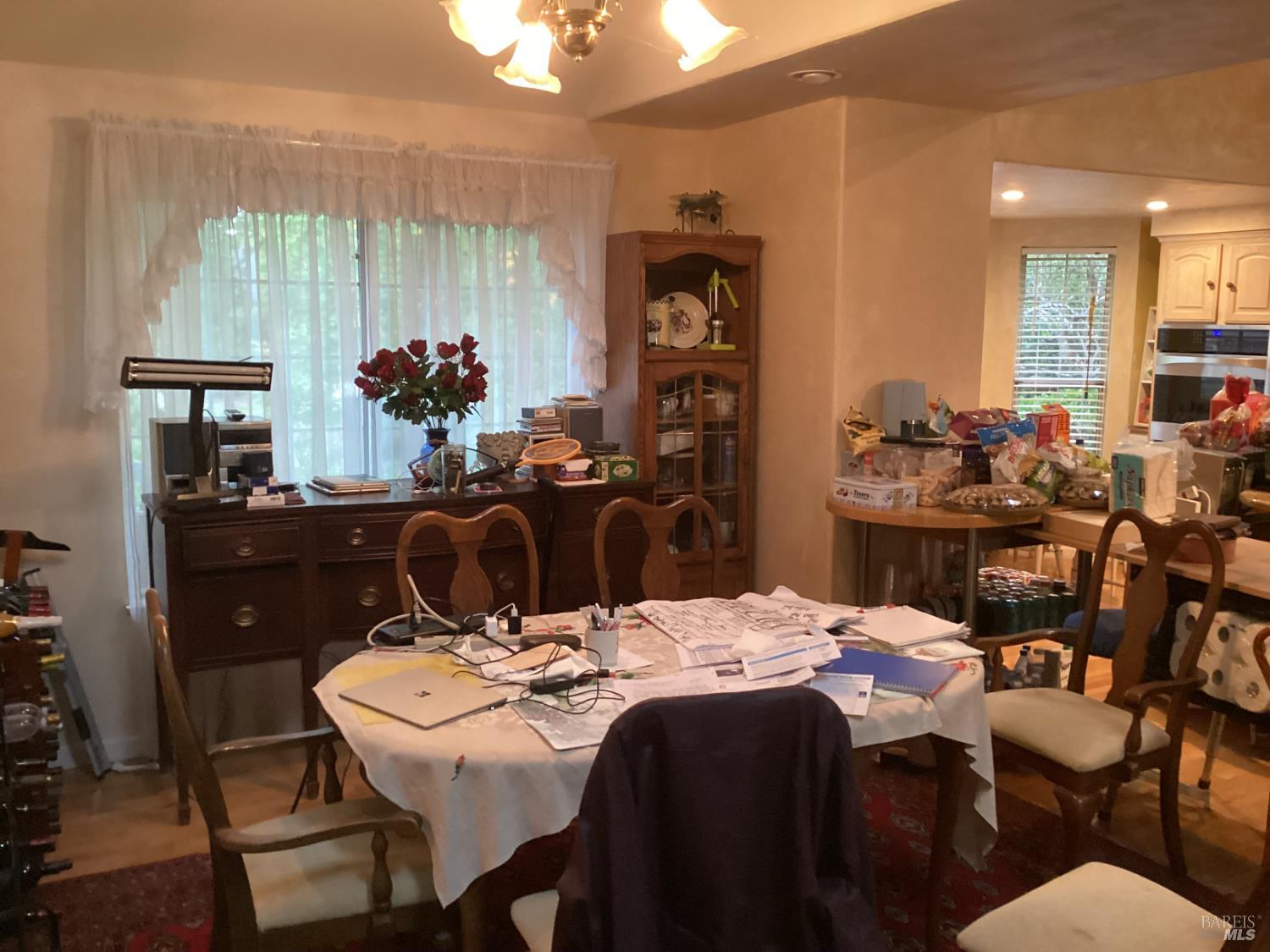 Detail Gallery Image 4 of 22 For 317 Windflower Ct, Windsor,  CA 95492 - 3 Beds | 2 Baths