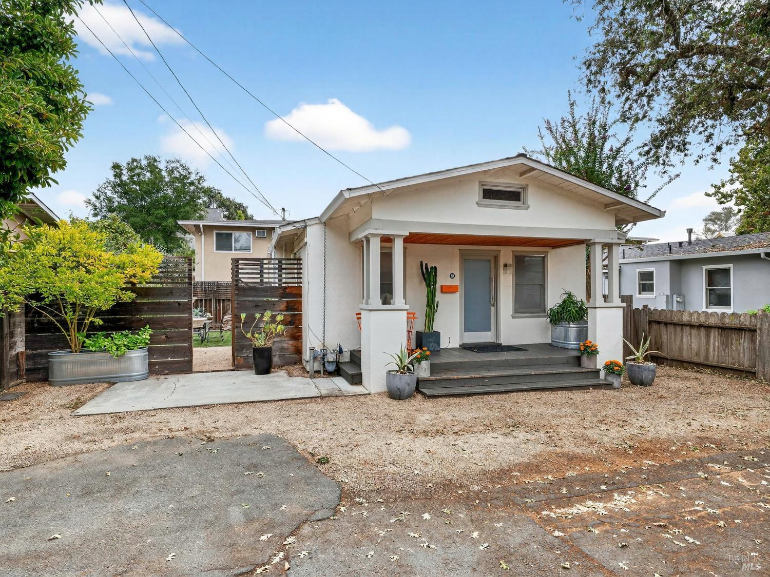 Detail Gallery Image 8 of 30 For 2 Bulson Ct, Napa,  CA 94559 - 2 Beds | 1 Baths