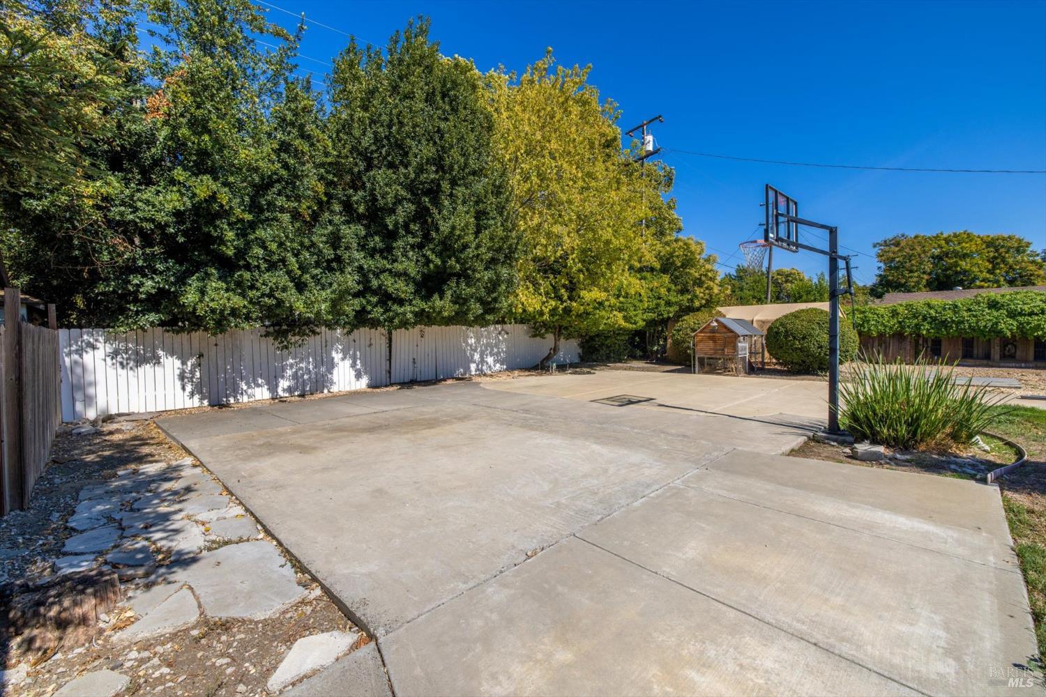 Detail Gallery Image 36 of 50 For 700 W a St, Dixon,  CA 95620 - 3 Beds | 1 Baths