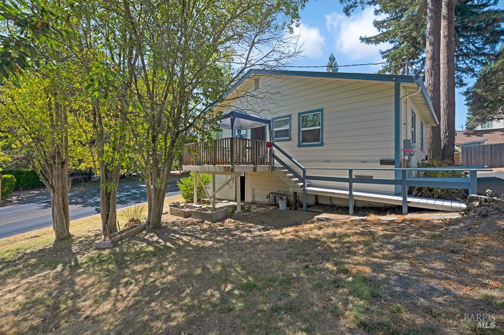 Detail Gallery Image 10 of 25 For 7600 Bodega Ave, Sebastopol,  CA 95472 - 7 Beds | 4 Baths