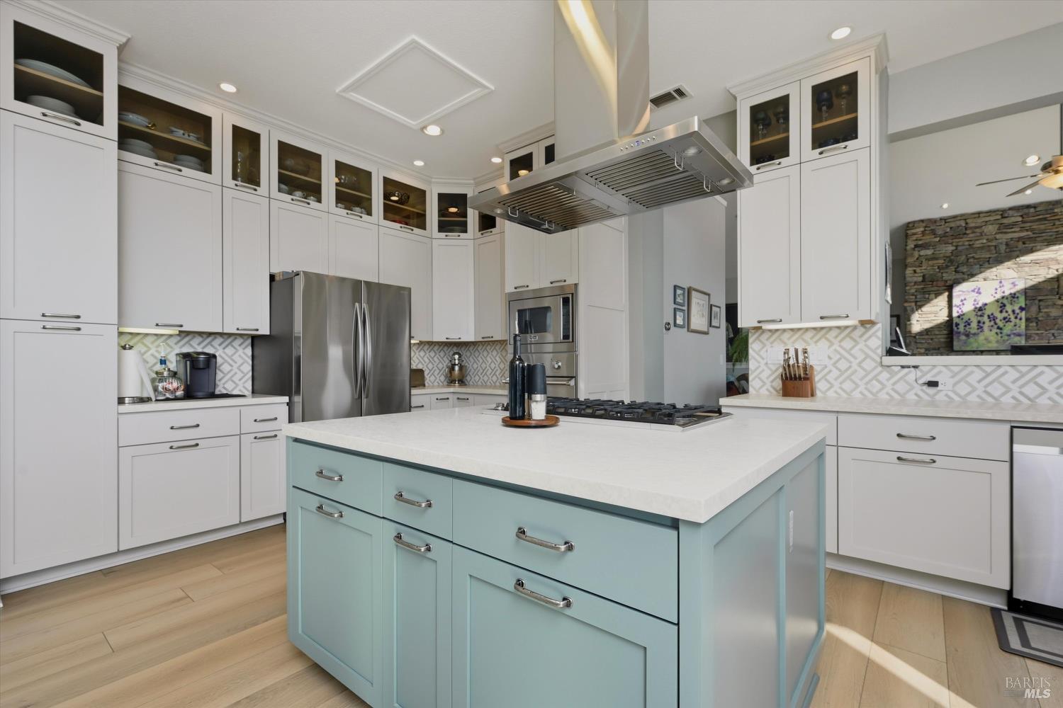 Detail Gallery Image 19 of 79 For 18530 Glenwood Rd, Hidden Valley Lake,  CA 95467 - 3 Beds | 3/1 Baths