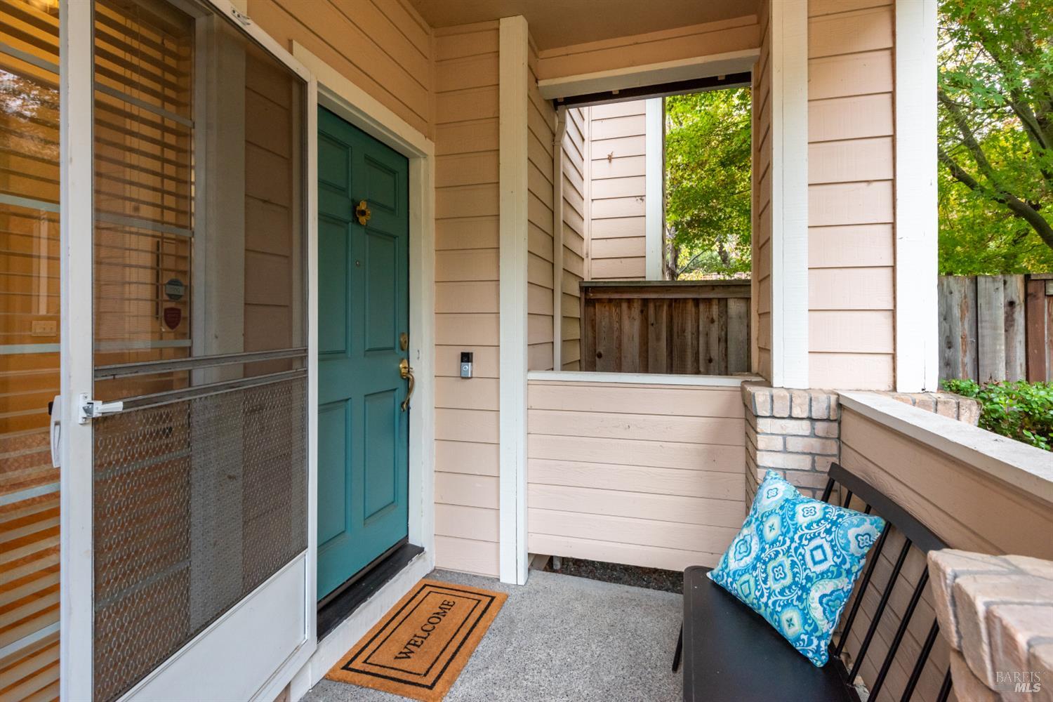 Detail Gallery Image 2 of 36 For 906 Woodlake Dr, Santa Rosa,  CA 95405 - 3 Beds | 2/1 Baths