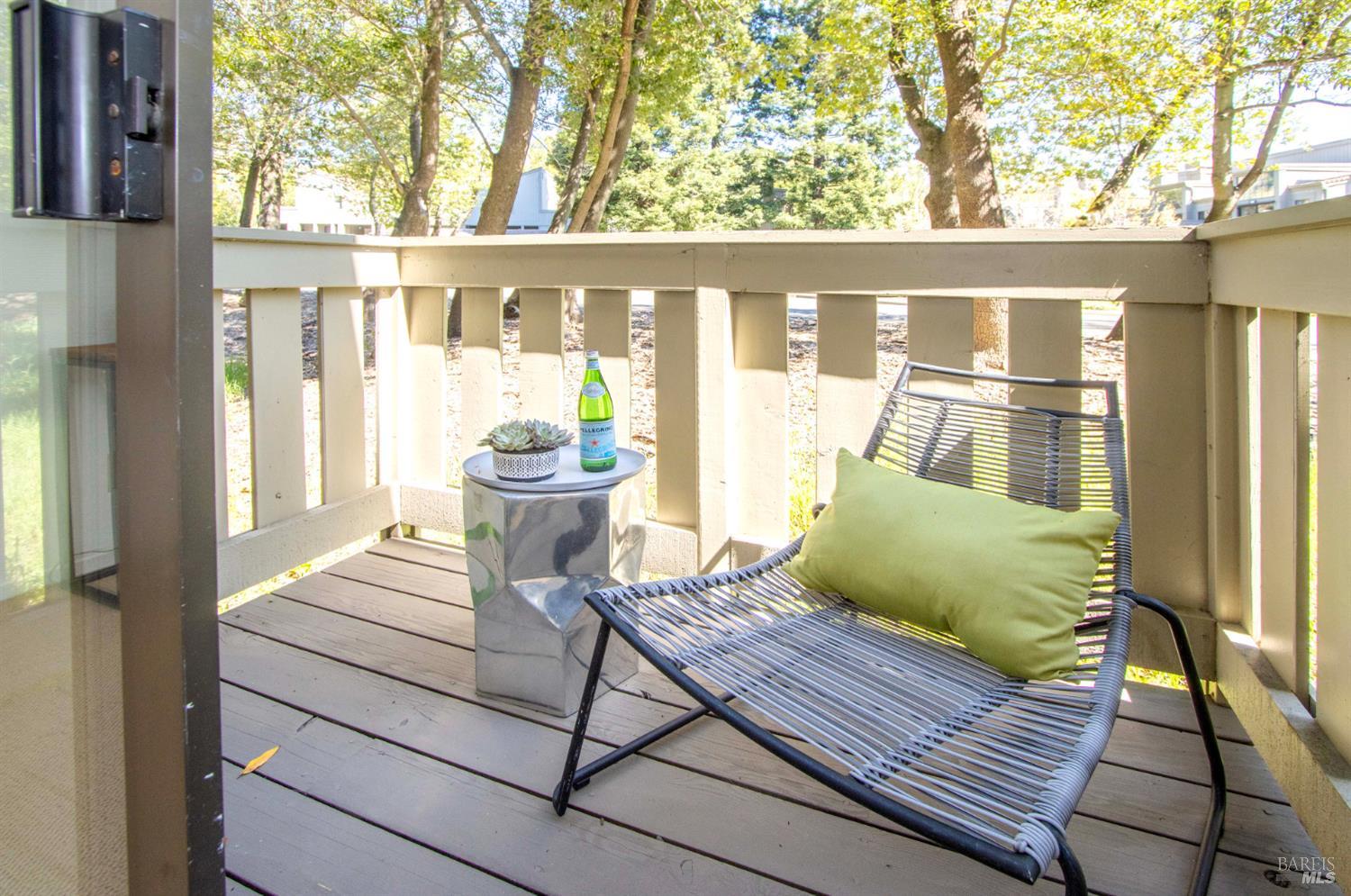 Detail Gallery Image 13 of 29 For 230 Pelican Ln, Novato,  CA 94949 - 3 Beds | 2/1 Baths