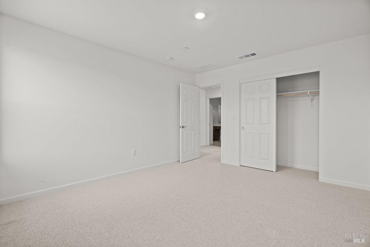 Detail Gallery Image 12 of 18 For 5420 Riverview Ln, Antioch,  CA 94531 - 4 Beds | 3 Baths