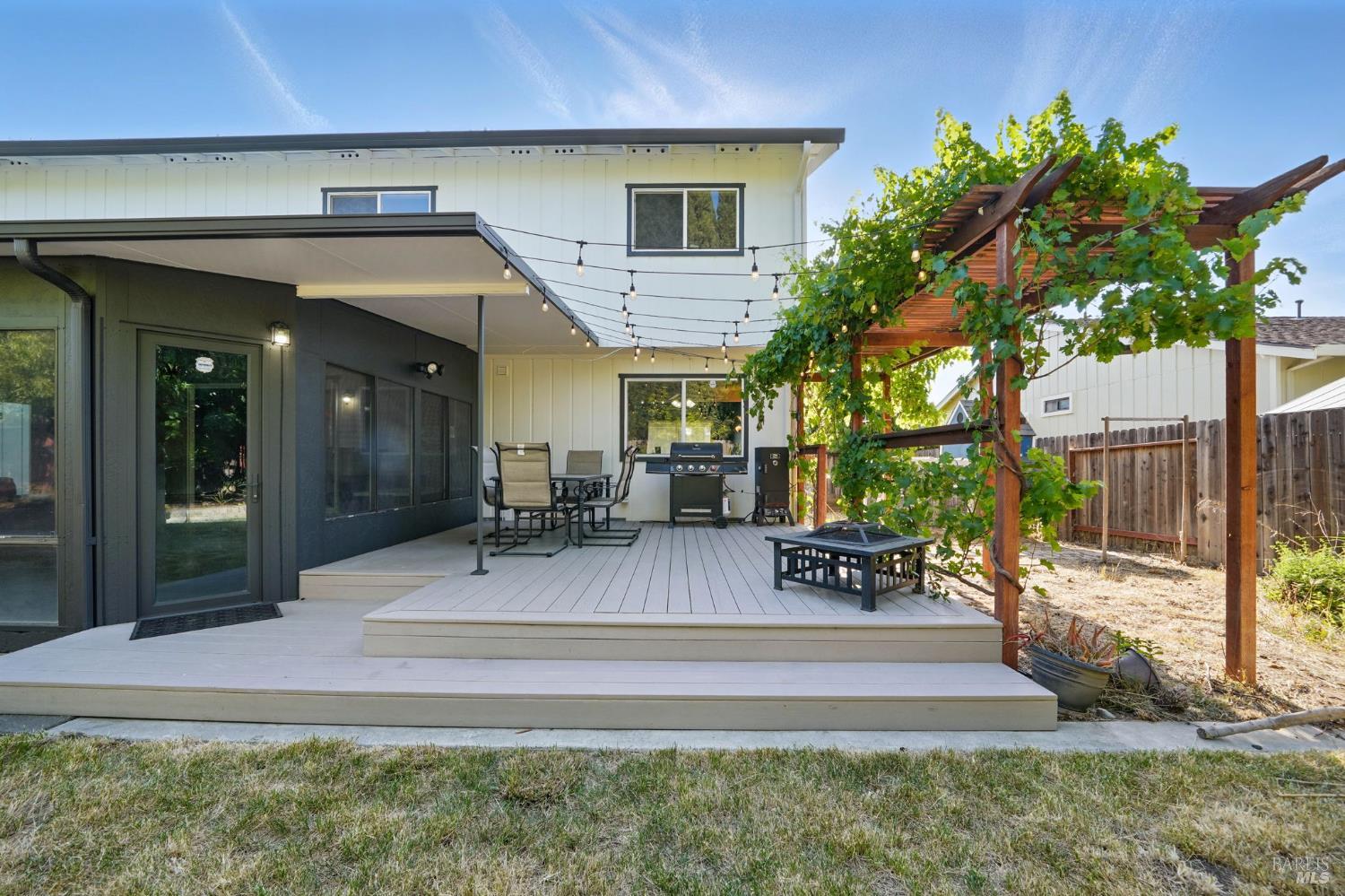 Detail Gallery Image 21 of 25 For 819 Bluejay Dr, Suisun City,  CA 94585 - 4 Beds | 2/1 Baths