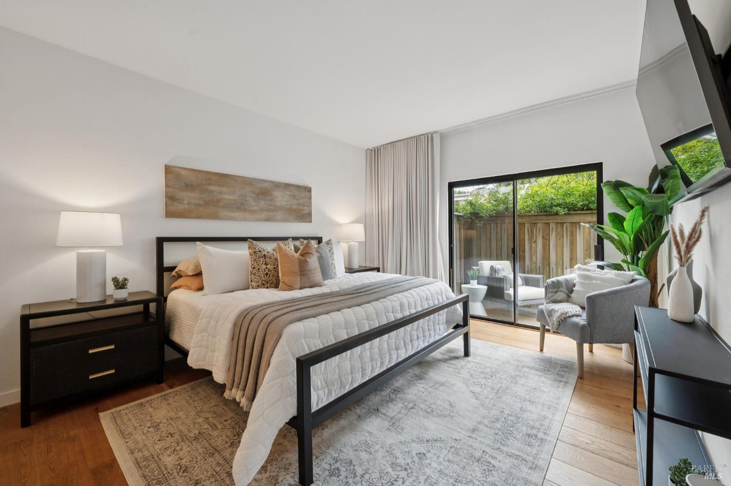 Detail Gallery Image 28 of 54 For 121 Eucalyptus Knoll St, Mill Valley,  CA 94941 - 2 Beds | 2 Baths