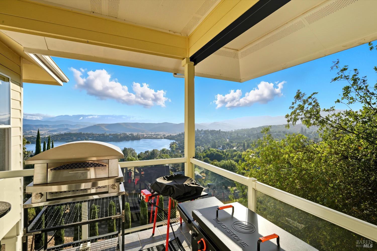 Detail Gallery Image 35 of 79 For 18530 Glenwood Rd, Hidden Valley Lake,  CA 95467 - 3 Beds | 3/1 Baths