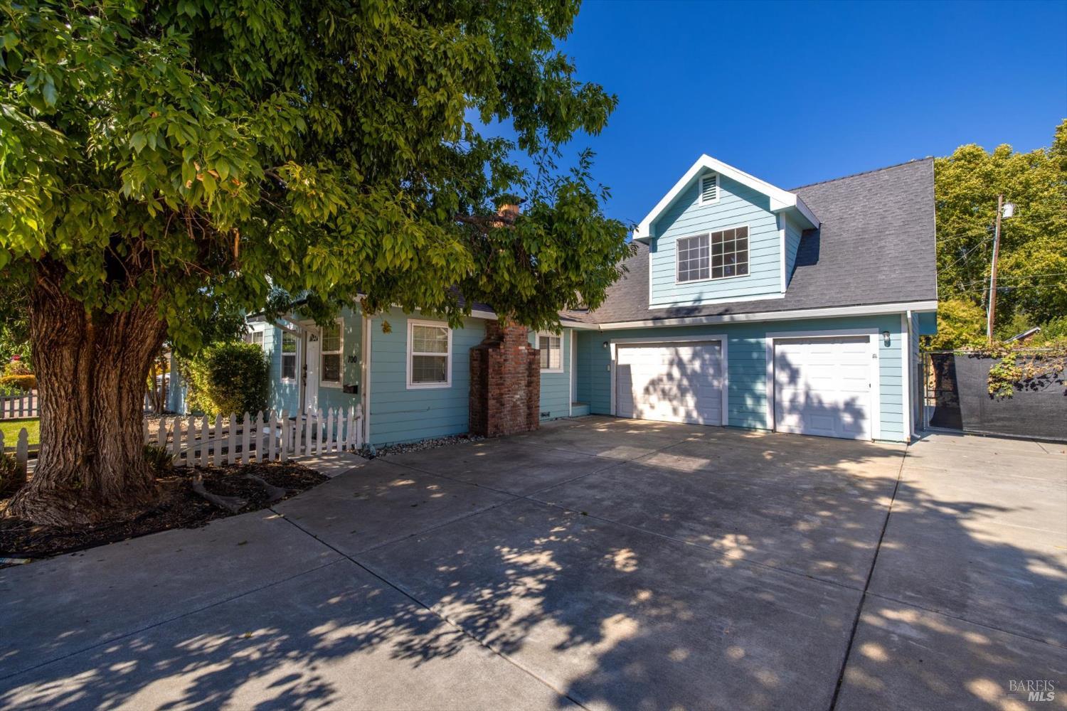 Detail Gallery Image 2 of 50 For 700 W a St, Dixon,  CA 95620 - 3 Beds | 1 Baths